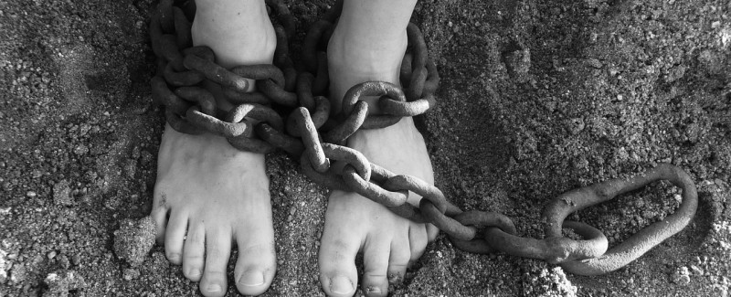 Commitment Phobic or Just Confused? chains-19176_1280